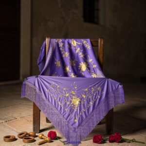 Mantón de Manila-Mantoncillo de flamenca-Complementos de flamenca-Feria de Abril / El Rocío-Traje de gitana