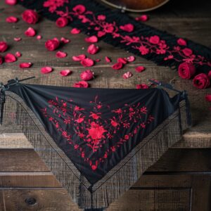 Mantón de Manila-Mantoncillo de flamenca-Complementos de flamenca-Feria de Abril / El Rocío-Traje de gitana