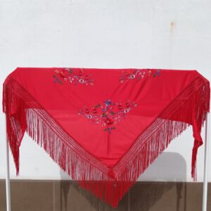 Mantón de Manila negroMantoncillo bordado al tonoComplementos flamenca elegantesModa flamenca 2024Mantón para madrinaBordado floral negroFeria de Abril